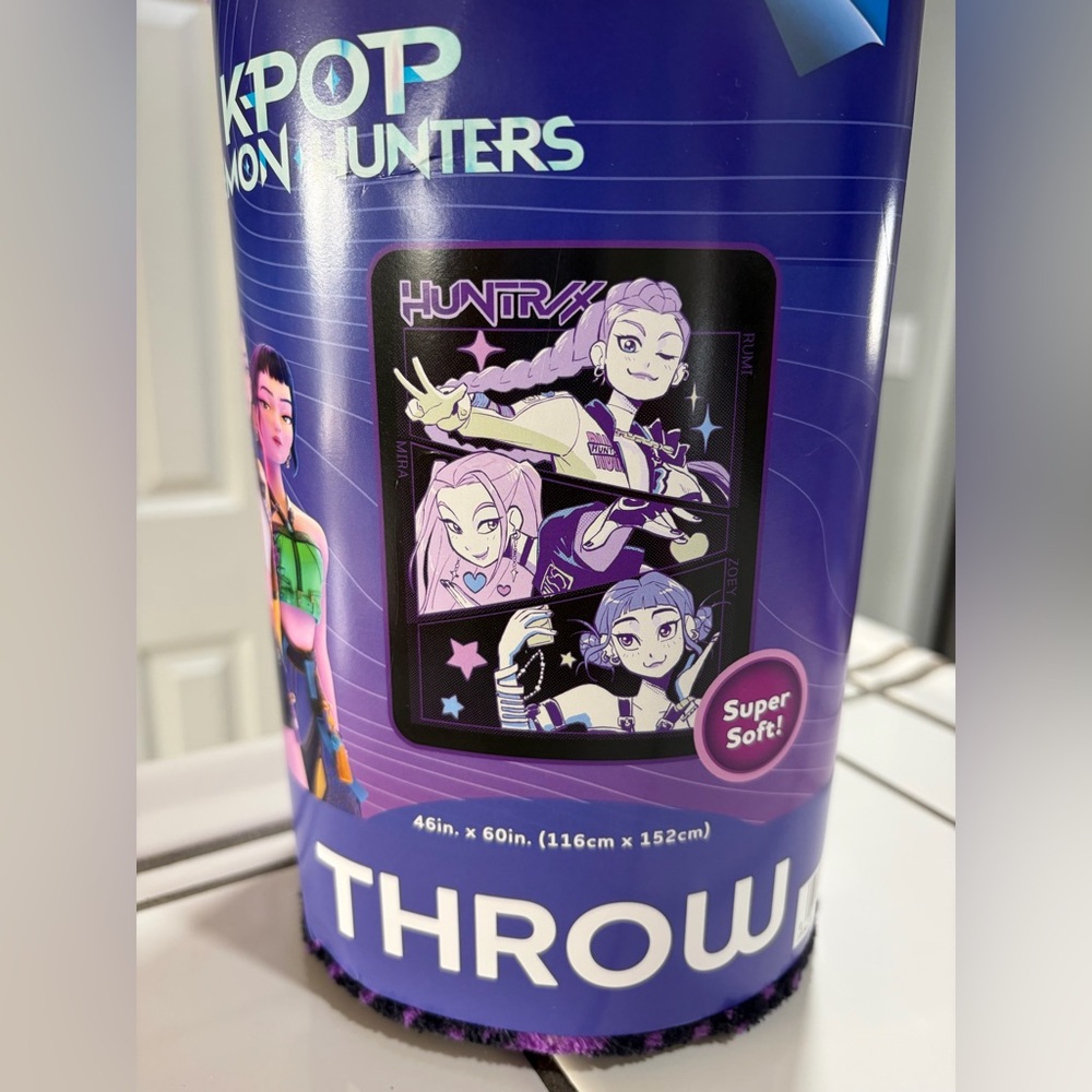 K-Pop Demon Hunters Purple Graphic Throw Blanket